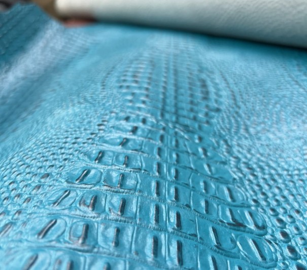 Кайман (Бирюзовый), с финишем, 1.2-1.6 мм, средний размер 160-180 дм²